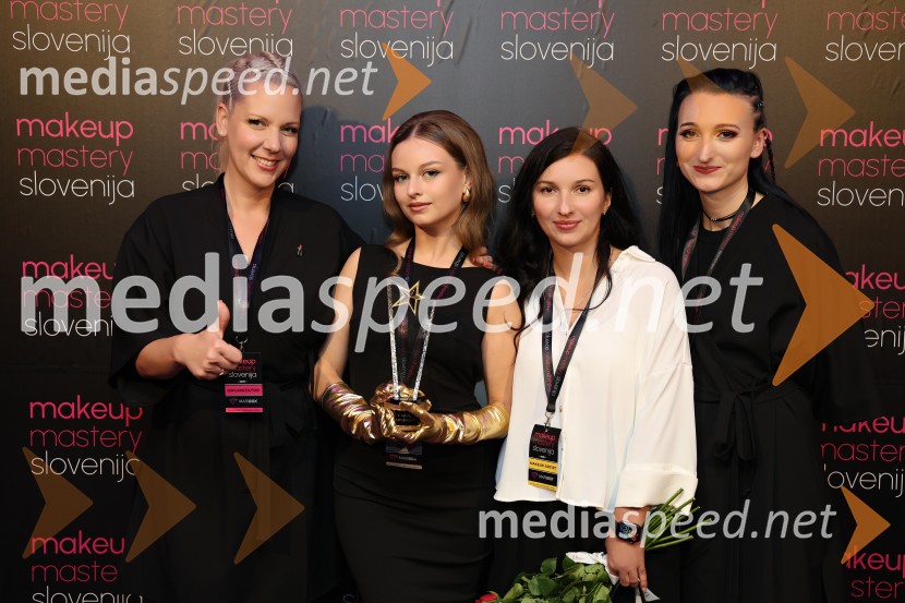  Mateja Naberšnik, maskerka;  ... ;  Anja Hreščak, novinarka, Dnevnik;  ... Makeup Mastery Slovenija