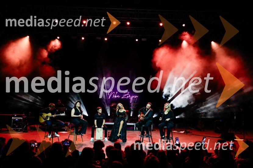 Nika Zorjan na velikem odru Križank