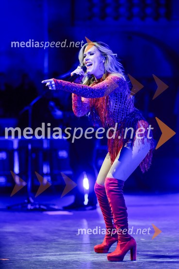  Nika Zorjan, pevkaNika Zorjan na velikem odru Križank