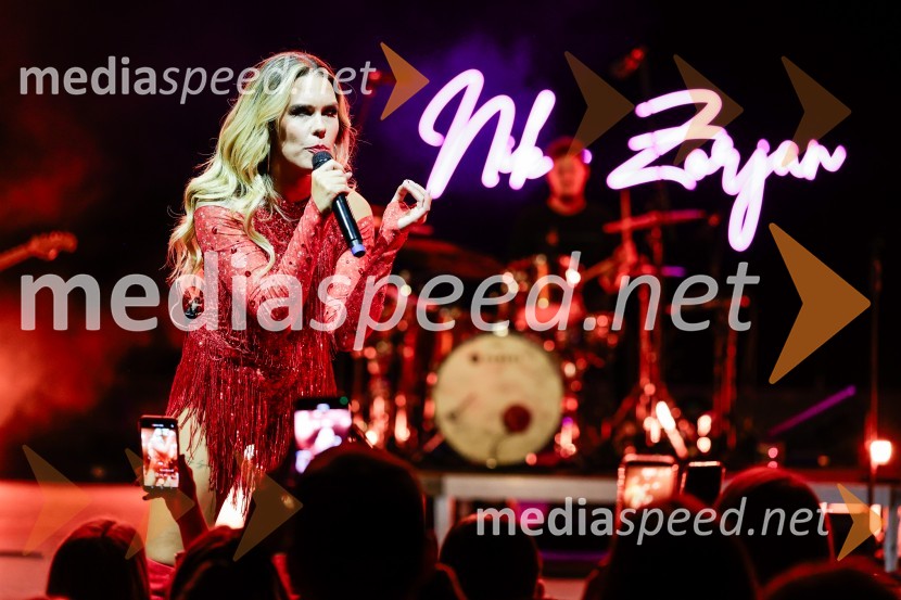  Nika Zorjan, pevkaNika Zorjan na velikem odru Križank