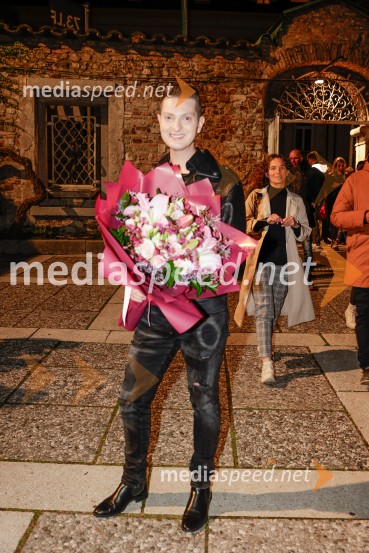  Damjan Murko, pevecNika Zorjan na velikem odru Križank