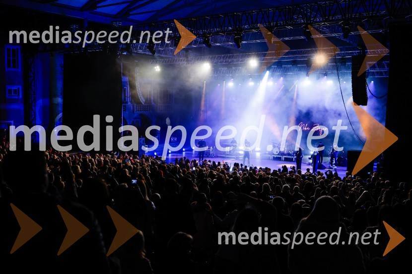 Nika Zorjan na velikem odru Križank