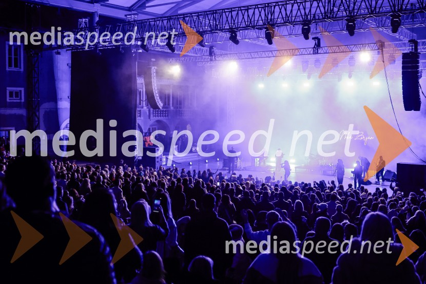 Nika Zorjan na velikem odru Križank