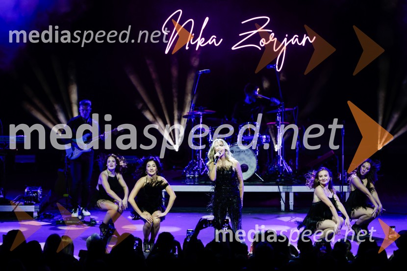  Nika Zorjan, pevkaNika Zorjan na velikem odru Križank