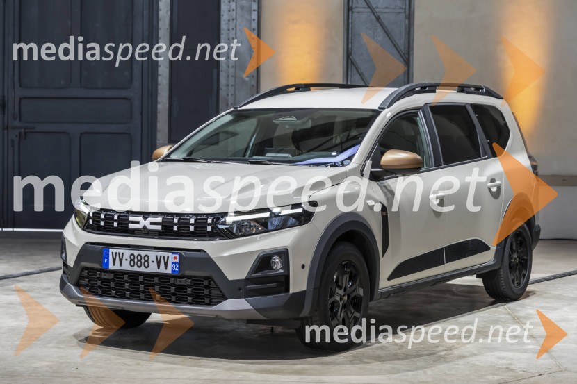 Novi Dacia Sandero, Stepway, Jogger in Logan – še bolj bistveni, pametni in kul!