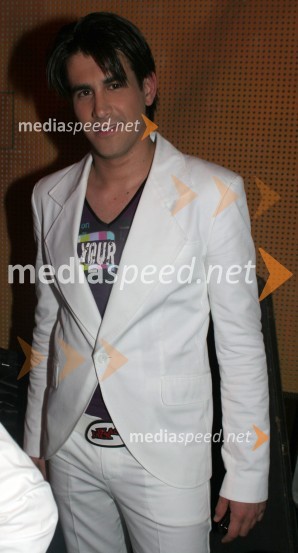 Domen Kumer, pevecPeta noč, snemanje oddaje televizije Net TV Mariborr