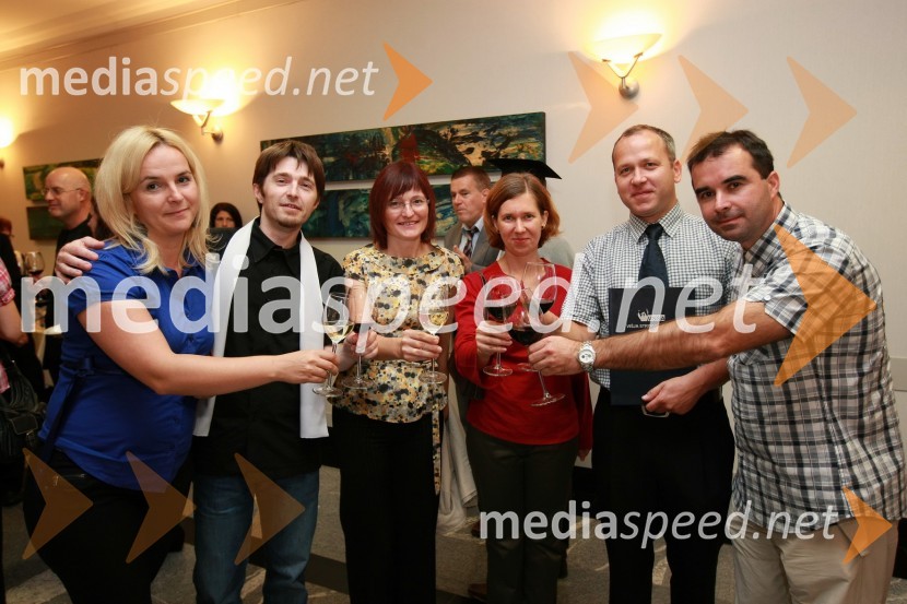 Diplomanti VSŠ Academia15. obletnica poslovnega sistema Academia in svečana podelitev diplom Višje strokovne šole Academia