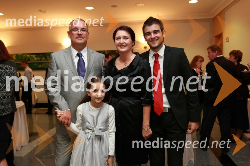 15. obletnica poslovnega sistema Academia in svečana podelitev diplom Višje strokovne šole Academia