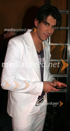 Domen Kumer, pevecPeta noč, snemanje oddaje televizije Net TV Mariborr