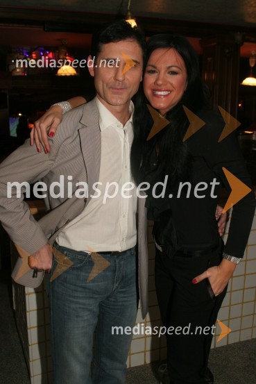 Stojan Auer in Rebeka Dremelj, Miss Slovenije 2001 in pevkaPeta noč, snemanje oddaje televizije Net TV Mariborr