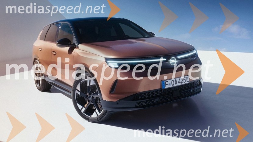 Opel postavlja nov standard zaupanja: 8 let brezskrbnosti z jamstvom FlexCare