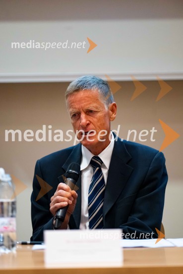  Boštjan Anžin, novinar Radiotelevizije Slovenija, dolgoletni dopisnik iz Beograda20. Dnevi evropskega prava