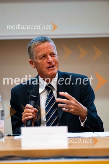  Boštjan Anžin, novinar Radiotelevizije Slovenija, dolgoletni dopisnik iz Beograda20. Dnevi evropskega prava