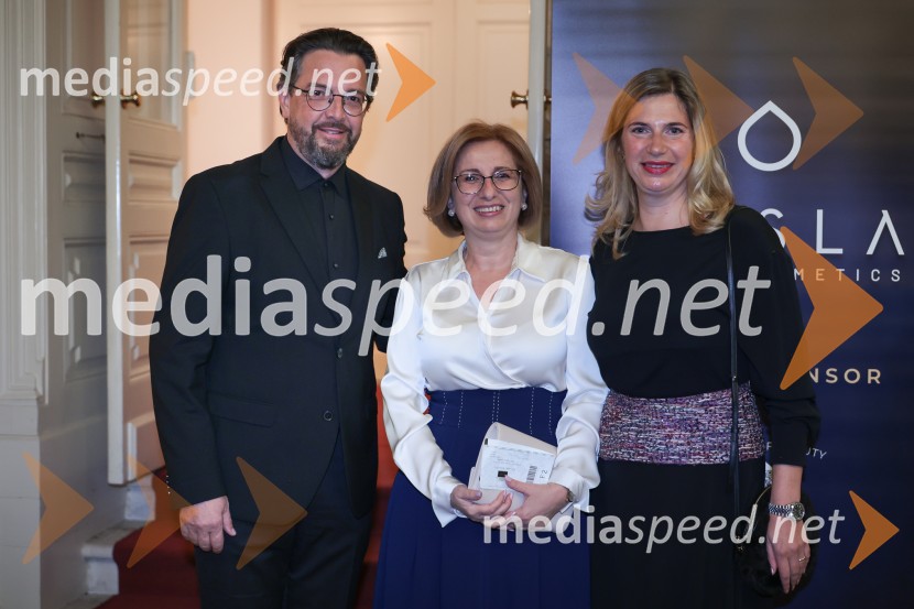  Marko  Hribernik, direktor SNG Opera in balet Ljubljana; mag. Anita Stojčevska, podpredsednica uprave in članica uprave, odgovorna za poslovanje z gospodarskimi družbami, OTP banka;  Barbara Čepirlo Čičigoj, odnosi z javnostjo Opera in Balet LjubljanaPotovanje v Reims, premiera SNG Opera Ljubljana