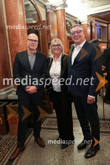  Marin Blažević, režiser;  ... ;  ... Potovanje v Reims, premiera SNG Opera Ljubljana