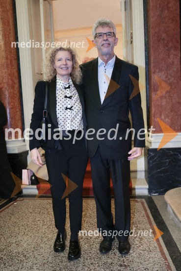 mag. Tadeja Kuhar, predstavnica Državne revizijske komisije za odnose z javnostmi;  Andrej  Kren, direktor PC BrdoPotovanje v Reims, premiera SNG Opera Ljubljana