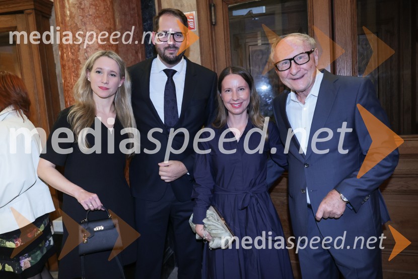  ... ;  Matej Raspet, direktor marketinga in divizije Paketi, Pošta Slovenije;  ... Potovanje v Reims, premiera SNG Opera Ljubljana