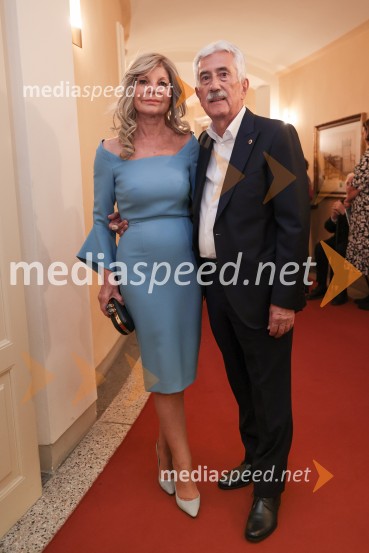  Darja Kuhar Kotnik, soustanoviteljica in podpredsednica Društva za zdravje naroda;  Rajko Kotnik, bivši poslovni direktor Cankarjevega doma, dosedanji predsednik Lions kluba Ljubljana RožnikPotovanje v Reims, premiera SNG Opera Ljubljana