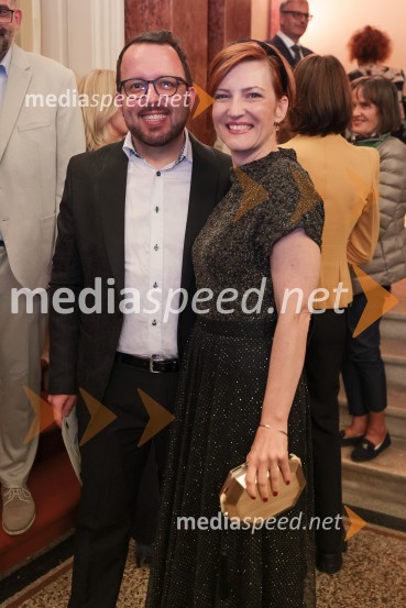  ... ; dr. Asta Vrečko, ministrica za kulturoPotovanje v Reims, premiera SNG Opera Ljubljana