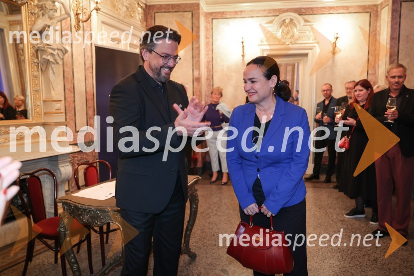  Jurij  Zrnec, igralec;  Iva Hraste Sočo, direktorica, Hrvatsko narodno kazalište ZagrebPotovanje v Reims, premiera SNG Opera Ljubljana