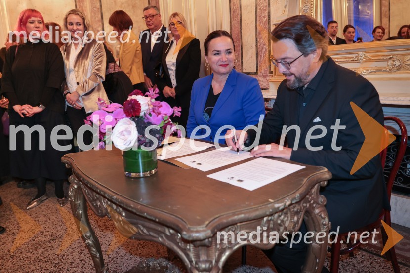  Iva Hraste Sočo, direktorica, Hrvatsko narodno kazalište Zagreb;  Marko  Hribernik, direktor SNG Opera in balet LjubljanaPotovanje v Reims, premiera SNG Opera Ljubljana