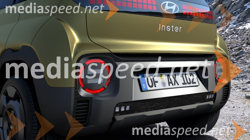 Novi Hyundai Inster Cross: električni križanec za mestne avanture