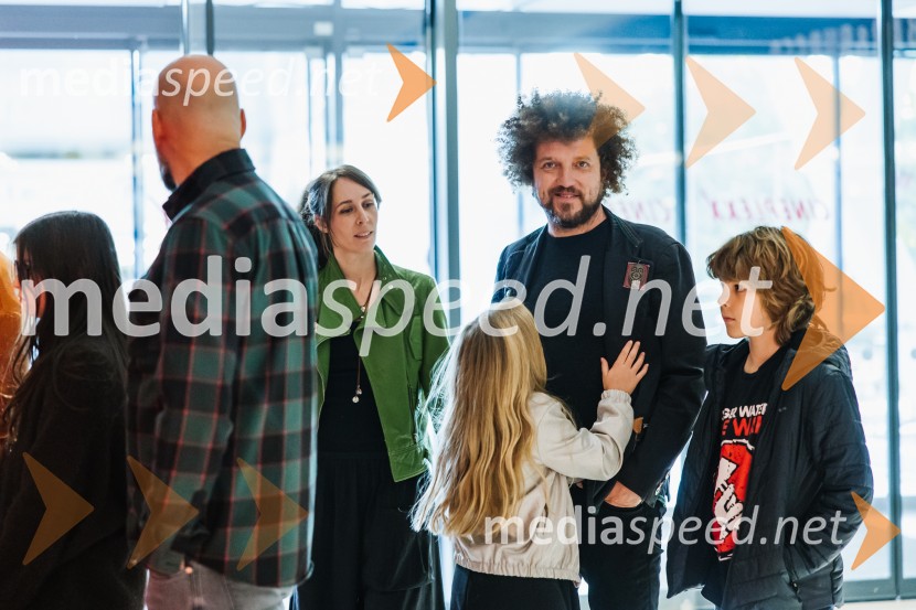  Janez Dovč, glasbenikElvis Škorc, zgodba o fantu, ki svet vidi po svoje, premiera