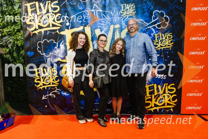  Kiara  Kenig, igralkaElvis Škorc, zgodba o fantu, ki svet vidi po svoje, premiera