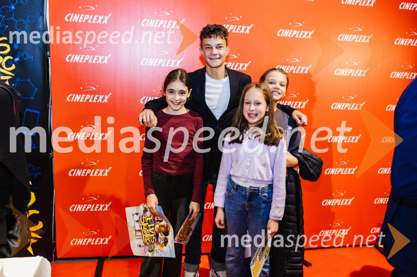  ... ;  Arne  Duhovnik, igralec;  ... Elvis Škorc, zgodba o fantu, ki svet vidi po svoje, premiera