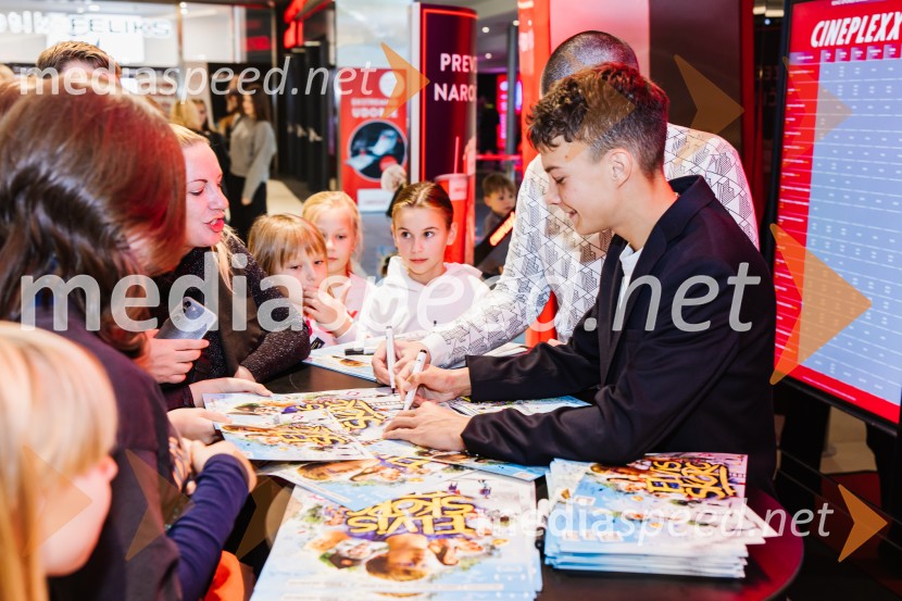  Arne  Duhovnik, igralecElvis Škorc, zgodba o fantu, ki svet vidi po svoje, premiera