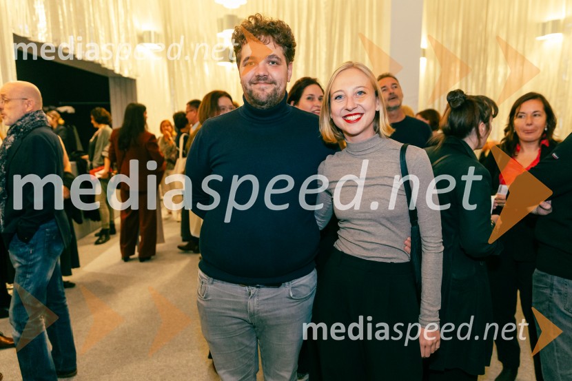  Luka Marcen, režiser;  Lara Ekar Grlj, koreografinjaPrva beseda je mama, Vranica - dvojna premiera SNG Drama Ljubljana