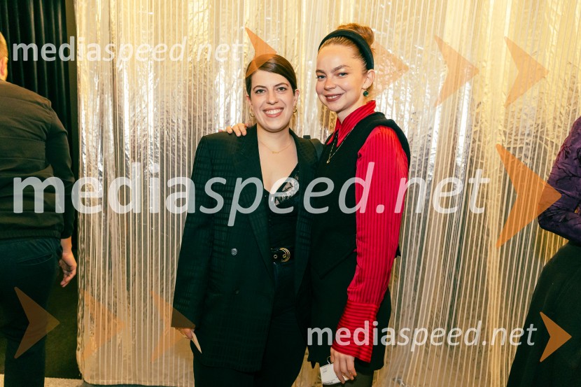  ... ;  Mina Švajger, igralkaPrva beseda je mama, Vranica - dvojna premiera SNG Drama Ljubljana