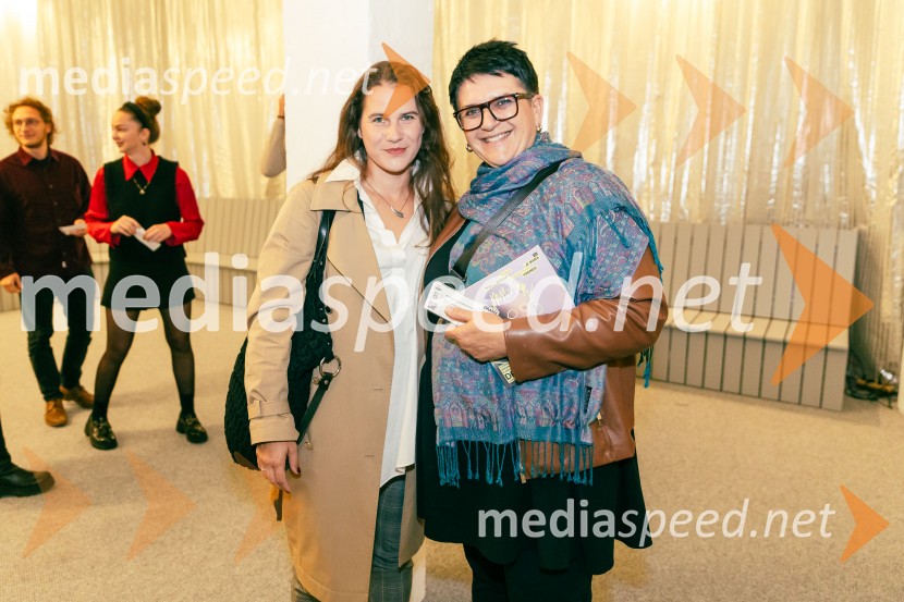  Vasilija Fišer, scenografka in kostumografka;  ... Prva beseda je mama, Vranica - dvojna premiera SNG Drama Ljubljana