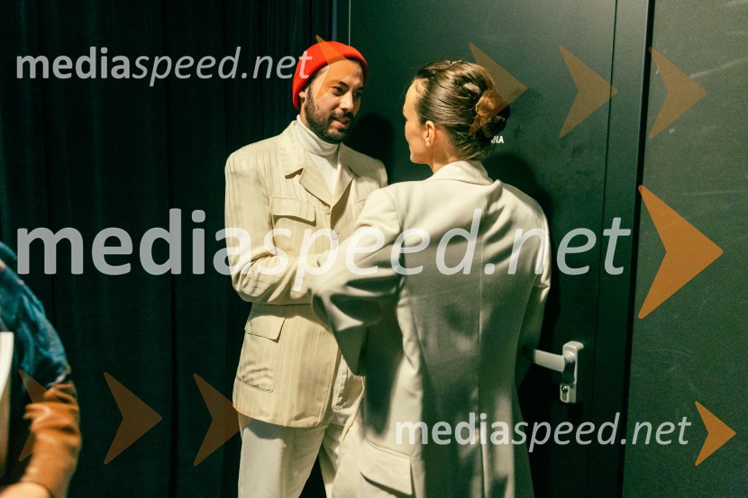  Benjamin Krnetić, igralec;  Tina Vrbnjak, igralkaPrva beseda je mama, Vranica - dvojna premiera SNG Drama Ljubljana