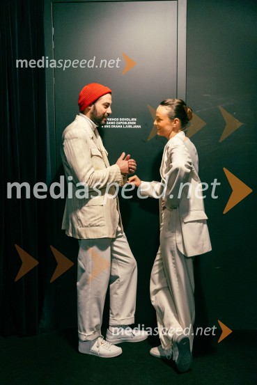  Benjamin Krnetić, igralec;  Tina Vrbnjak, igralkaPrva beseda je mama, Vranica - dvojna premiera SNG Drama Ljubljana