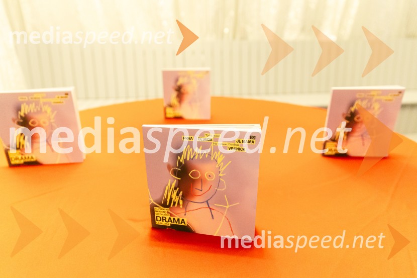 Prva beseda je mama, Vranica - dvojna premiera SNG Drama Ljubljana