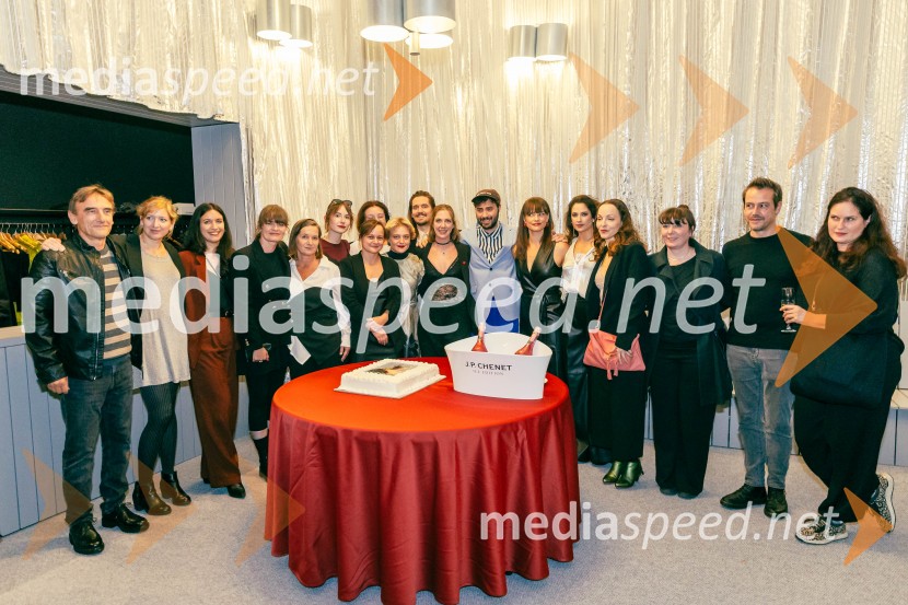 Prva beseda je mama, Vranica - dvojna premiera SNG Drama Ljubljana