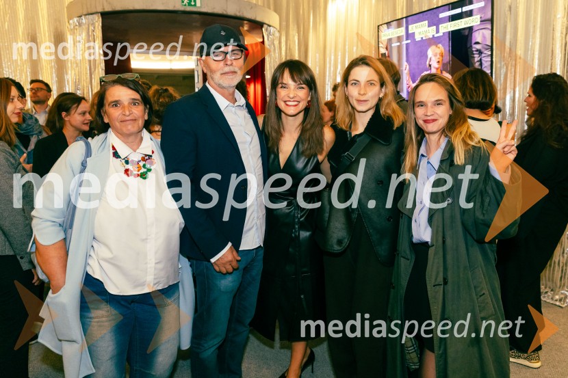  ... ;  ... ;  Tina Vrbnjak, igralka;  Mariša  Milovanović, asistentka produkcije;  ... Prva beseda je mama, Vranica - dvojna premiera SNG Drama Ljubljana