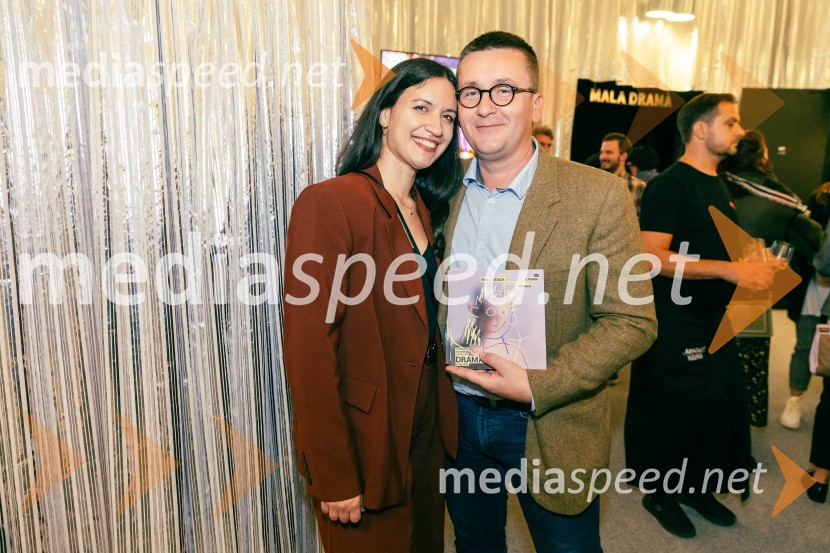  Pia Vatovec, režiserka;  ... Prva beseda je mama, Vranica - dvojna premiera SNG Drama Ljubljana