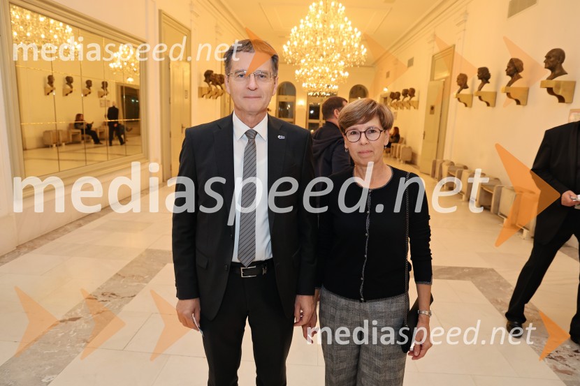 prof. dr. Zdravko Kačič, rektor Univerze v Mariboru;  ... Muzikal Evita, premiera na odru SNG Maribor