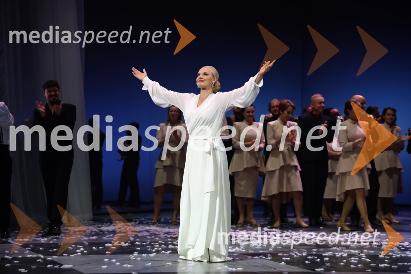  Sabina  Cvilak, operna pevkaMuzikal Evita, premiera na odru SNG Maribor