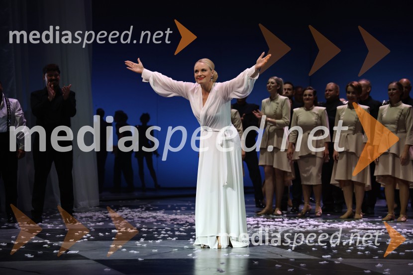  Sabina  Cvilak, operna pevkaMuzikal Evita, premiera na odru SNG Maribor