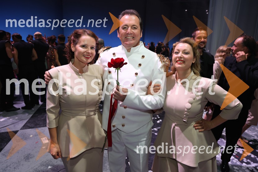  ... ;  Mike Sterling, pevec;  ... Muzikal Evita, premiera na odru SNG Maribor