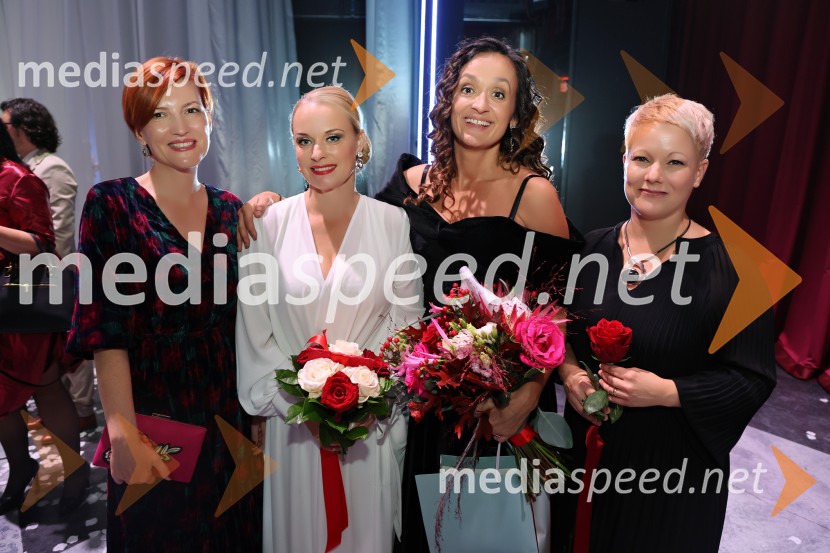 dr. Asta Vrečko, ministrica za kulturo;  Sabina  Cvilak, operna pevka;  Svetlana  Dramlić, režiserka;  Zsuzsa Budavari Novak, zborovodkinjaMuzikal Evita, premiera na odru SNG Maribor