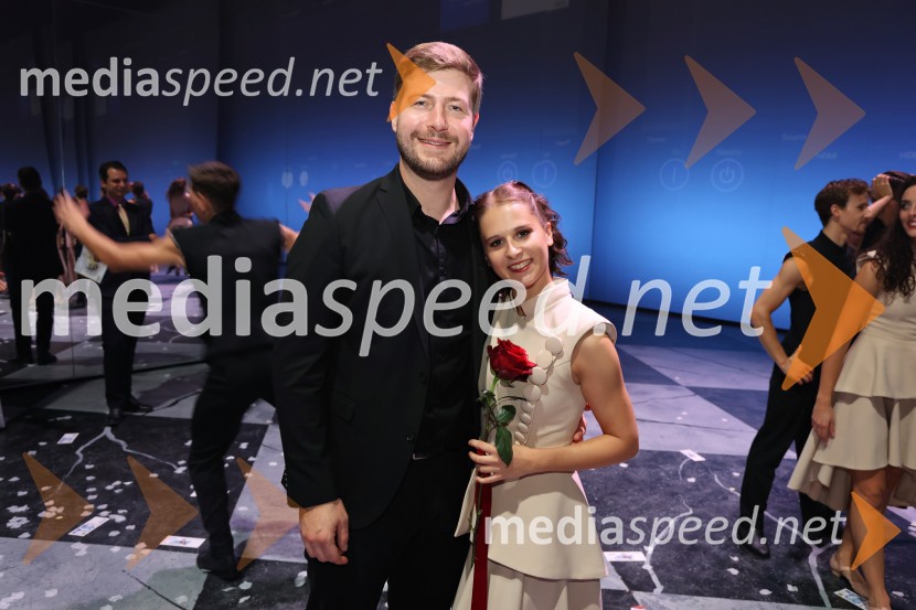  Matic Kašnik, scenograf;  ... Muzikal Evita, premiera na odru SNG Maribor