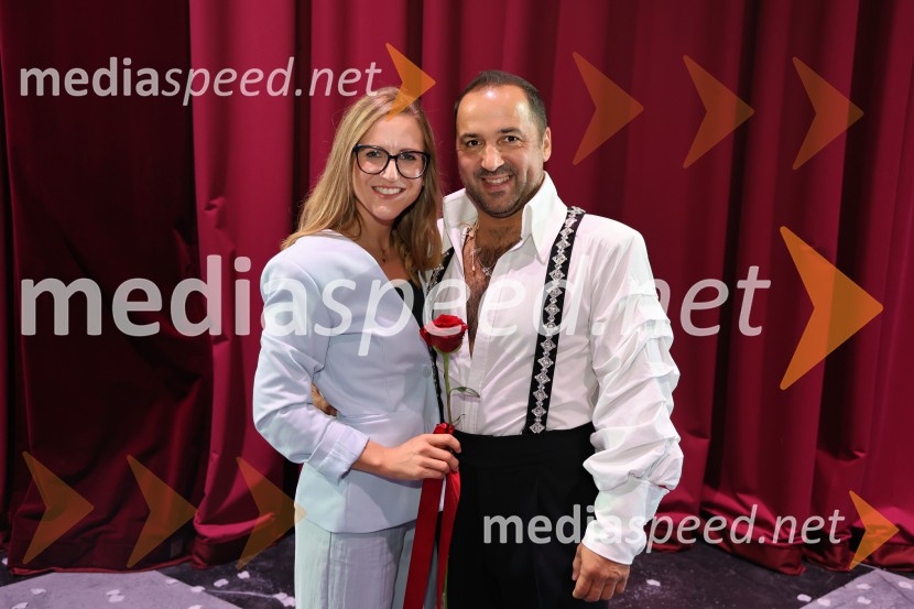  ... ;  Tim Ribič, tenoristMuzikal Evita, premiera na odru SNG Maribor