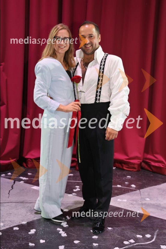  ... ;  Tim Ribič, tenoristMuzikal Evita, premiera na odru SNG Maribor