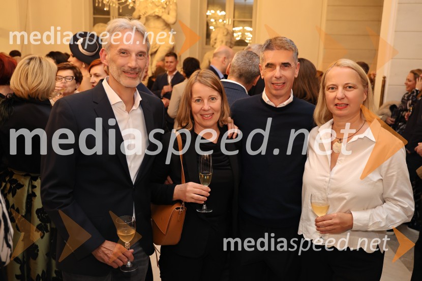  Igor  Leskovar, Mestna občina Maribor;  Gordana Lorenčič;  Zlatko  Lorenčič;  Jasmina Leskovar, SNG MariborMuzikal Evita, premiera na odru SNG Maribor