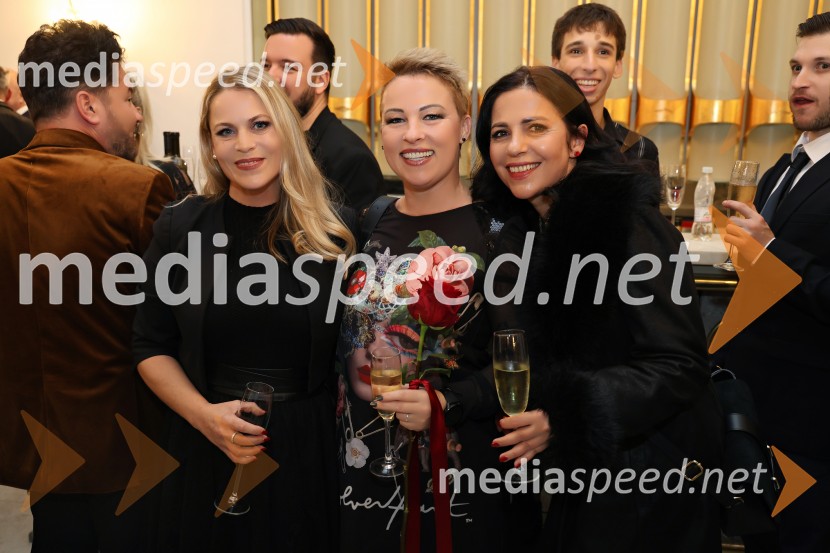  ... ;  Anna Netrebko, sopranistka;  ... Muzikal Evita, premiera na odru SNG Maribor