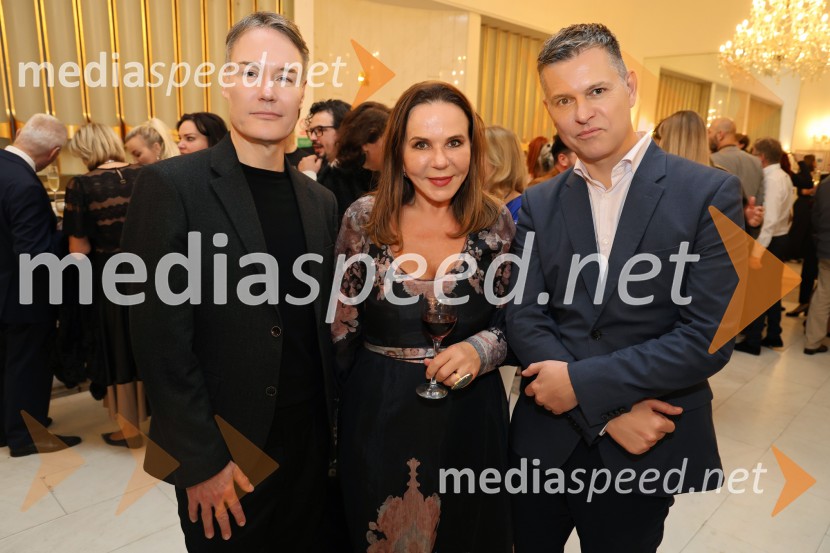  Saša Krajnc, TV Voditelj, RTV;  Vesna Kristančič, Movia Wines;  Toni Tovornik, generalni sekretar na Ministrstvu za kulturoMuzikal Evita, premiera na odru SNG Maribor